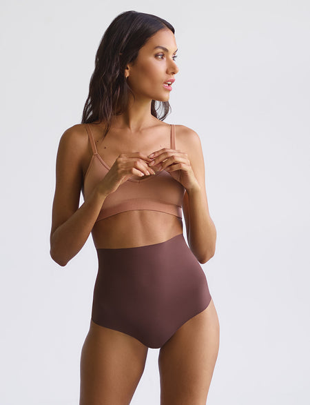 Unveiling Your Confidence: A Guide to Commando Shapewear - ahead of the  curve